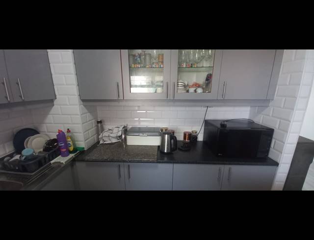 2 BEDROOM FLAT FOR SALE IN MORNINGSIDE